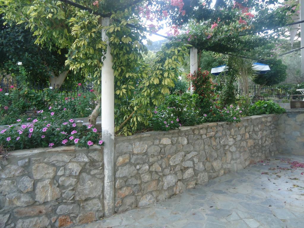 Méthana Villa Popi מראה חיצוני תמונה